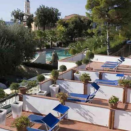 Hotel Ristorante Cavaliere Scario Bagian luar foto