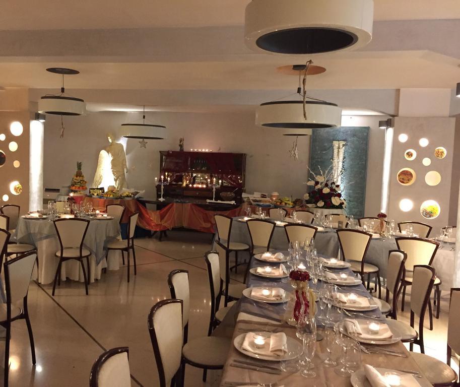 Hotel Ristorante Cavaliere Scario Bagian luar foto