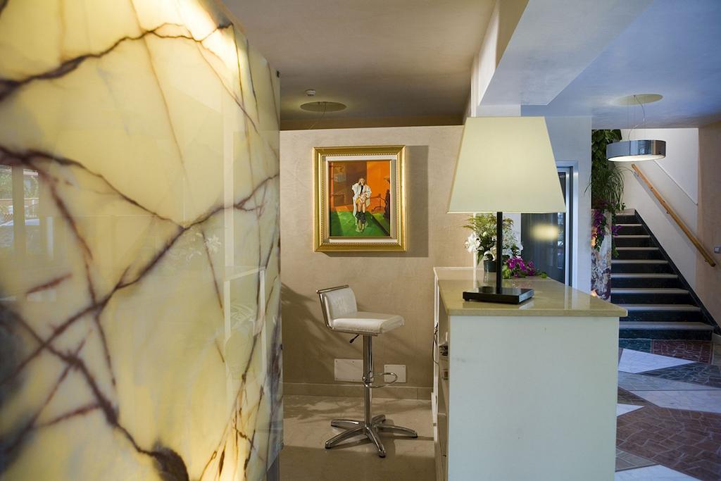 Hotel Ristorante Cavaliere Scario Bagian luar foto