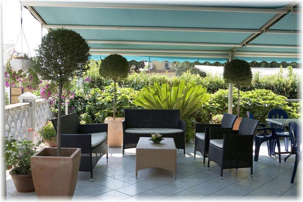 Hotel Ristorante Cavaliere Scario Bagian luar foto