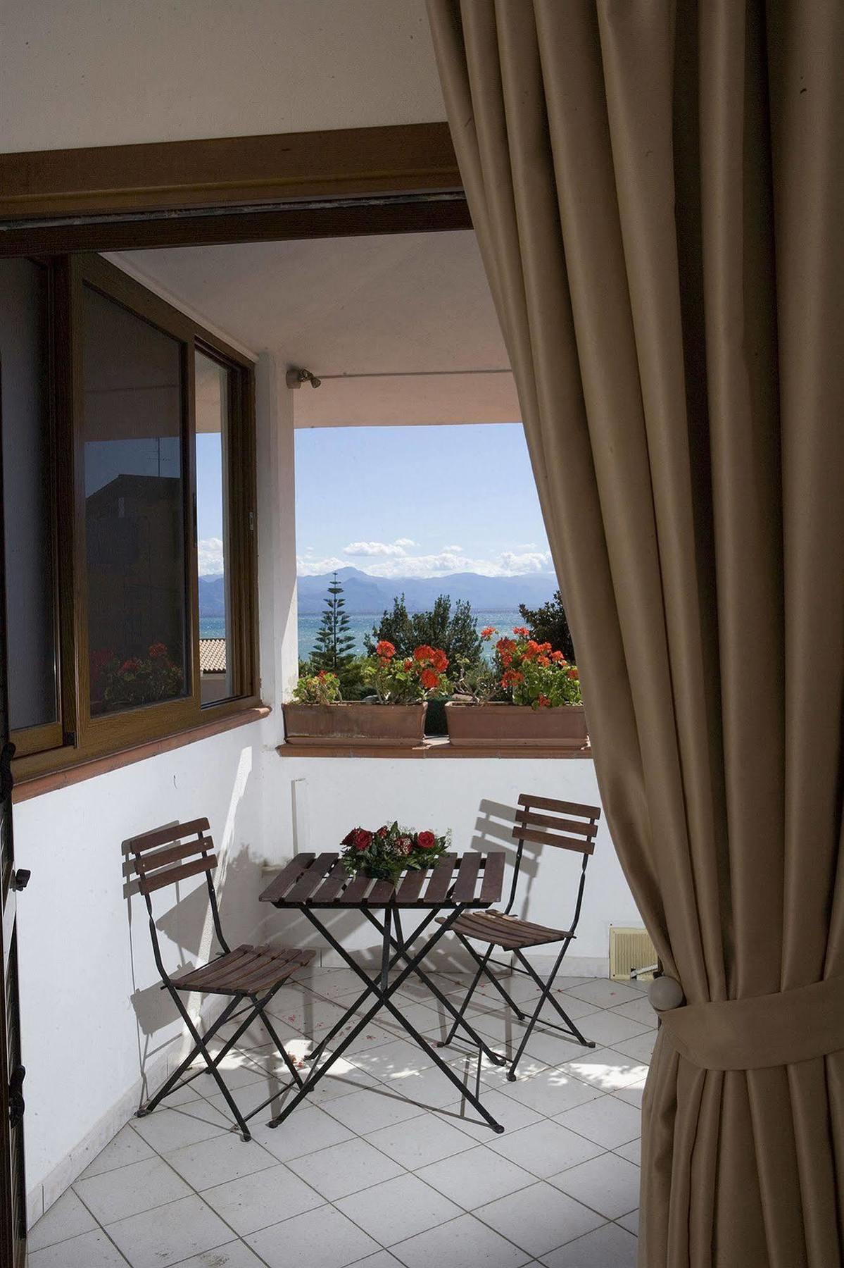 Hotel Ristorante Cavaliere Scario Bagian luar foto